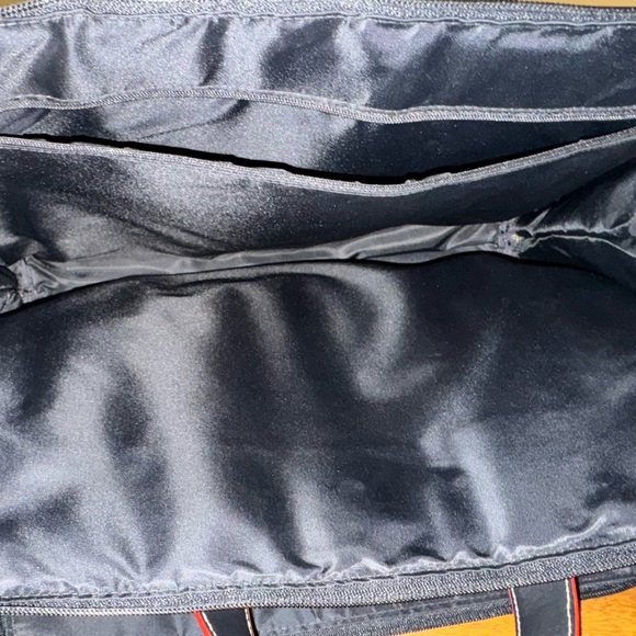 Lodi’s Italian leather Breifcase - Picture 3 of 6